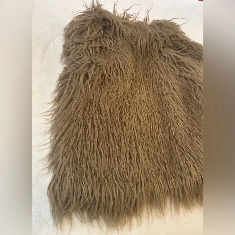 BB Dakota Woman’s Shaggy Faux Fur Vest - Brown Size Small Never Worn - Picture 11 of 14